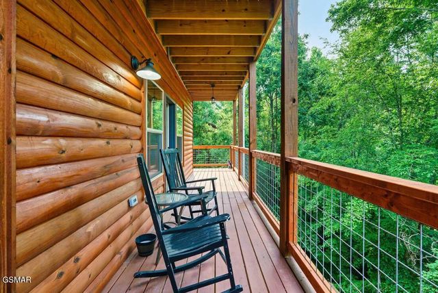 634 Stockton Drive, Sevierville, TN 37876