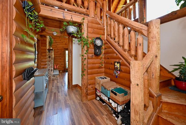 8051 OLD RECEIVER RD, Frederick, MD 21702