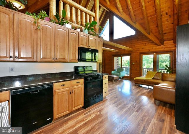 8051 OLD RECEIVER RD, Frederick, MD 21702