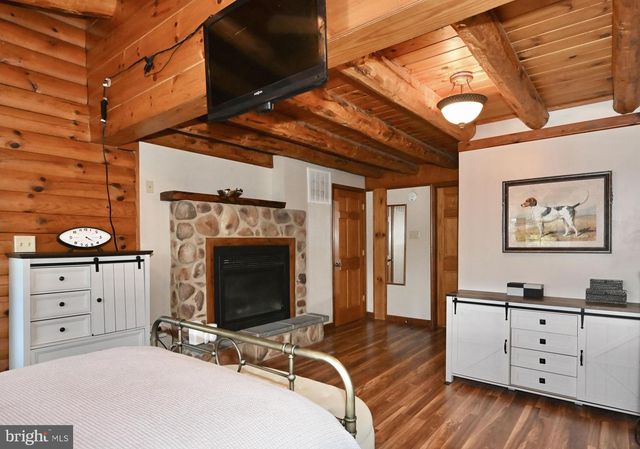 8051 OLD RECEIVER RD, Frederick, MD 21702
