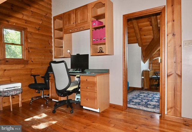 8051 OLD RECEIVER RD, Frederick, MD 21702