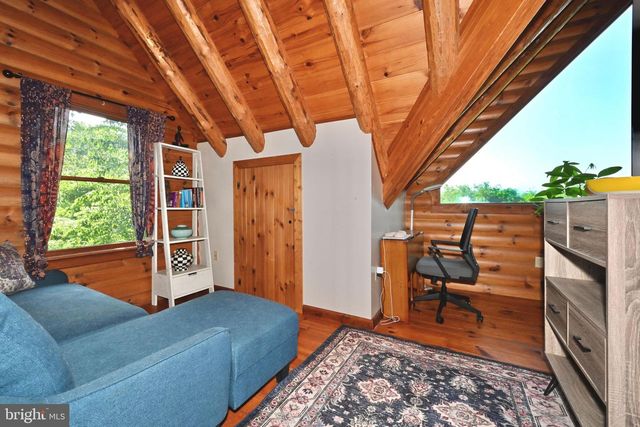 8051 OLD RECEIVER RD, Frederick, MD 21702