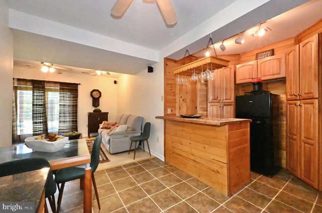 8051 OLD RECEIVER RD, Frederick, MD 21702