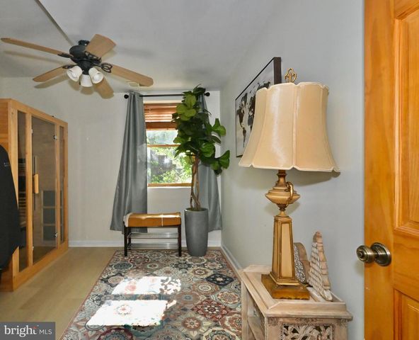 8051 OLD RECEIVER RD, Frederick, MD 21702