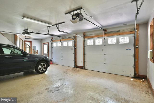 8051 OLD RECEIVER RD, Frederick, MD 21702