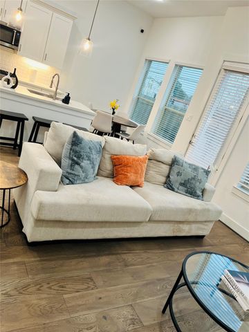 308 Queen Sude Lane, Houston, TX 77091