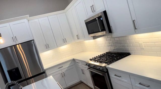 308 Queen Sude Lane, Houston, TX 77091