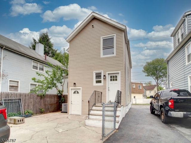 138 Willow St, Bloomfield Twp., NJ 07003