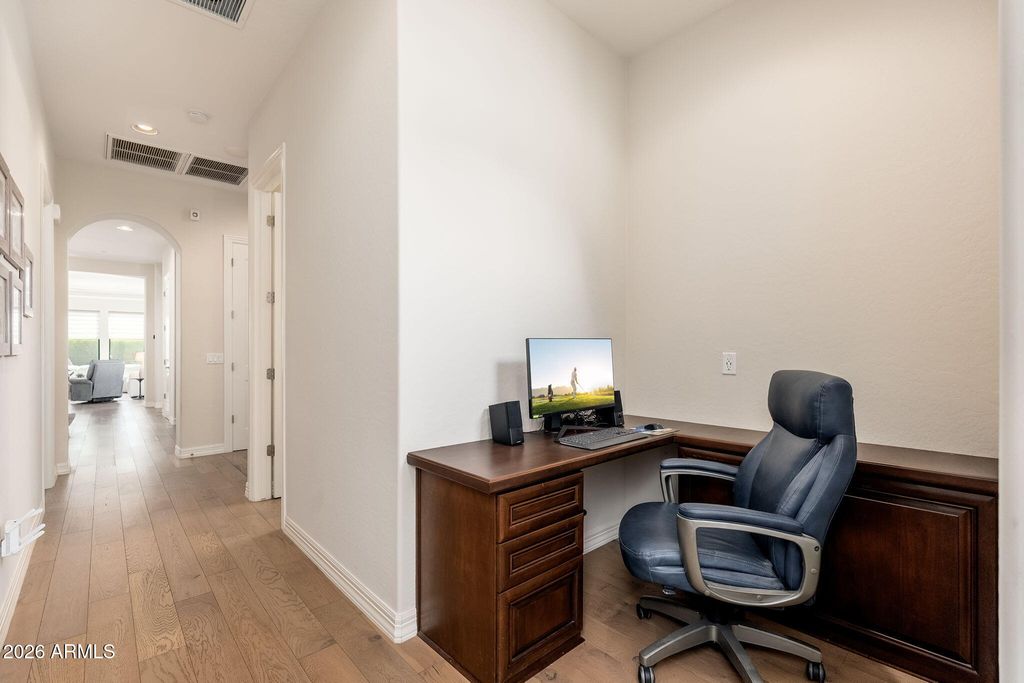 Image 28 of property listing at 9705 E MOUNTAIN PEAK Drive, Scottsdale, AZ 85255