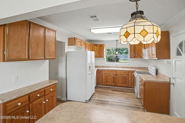 805 Bouslog Street, Bay Saint Louis, MS 39520