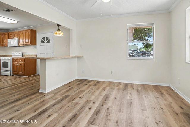 805 Bouslog Street, Bay Saint Louis, MS 39520