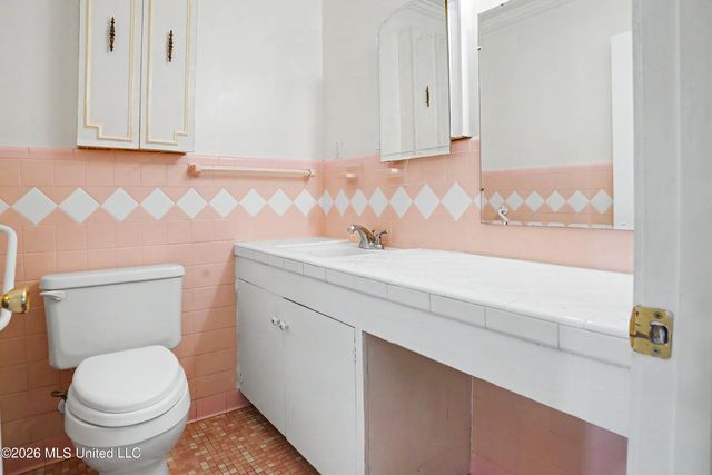 805 Bouslog Street, Bay Saint Louis, MS 39520
