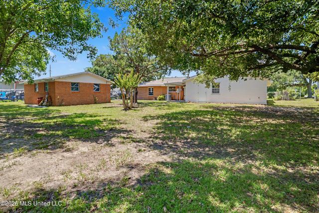 805 Bouslog Street, Bay Saint Louis, MS 39520