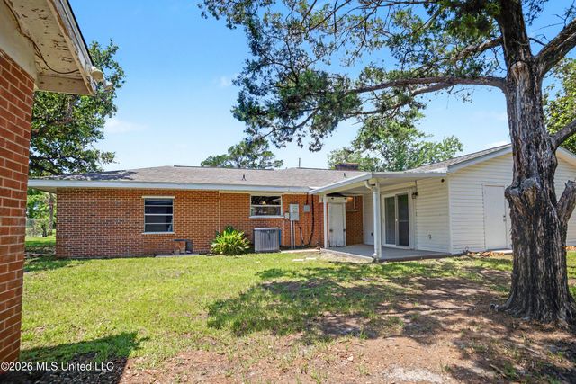 805 Bouslog Street, Bay Saint Louis, MS 39520