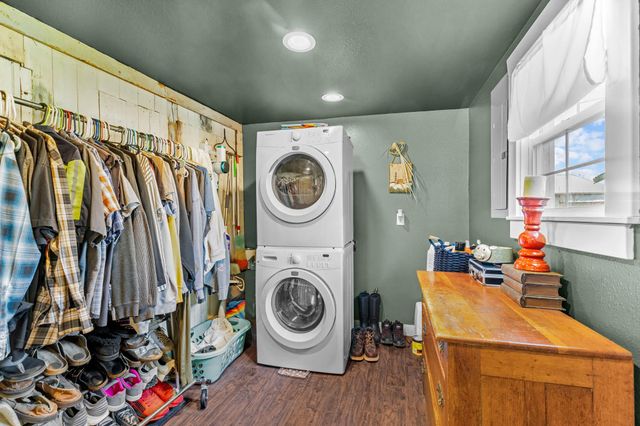 208 E Washington Street, Pierce City, MO 65723