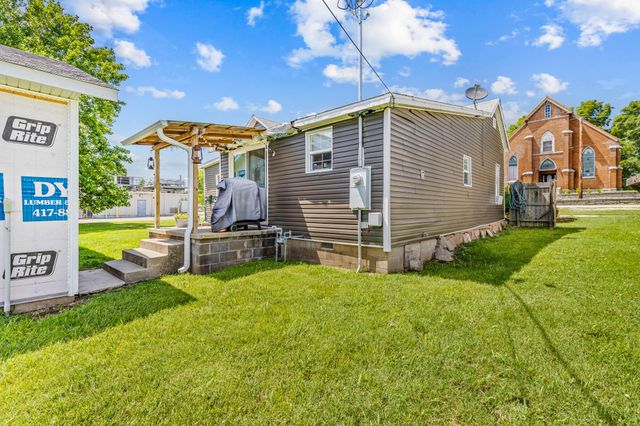 208 E Washington Street, Pierce City, MO 65723
