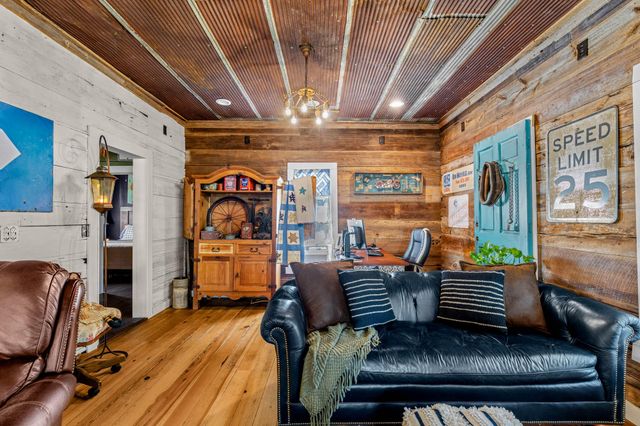 208 E Washington Street, Pierce City, MO 65723