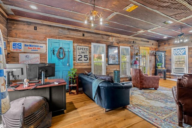 208 E Washington Street, Pierce City, MO 65723