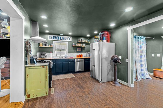 208 E Washington Street, Pierce City, MO 65723