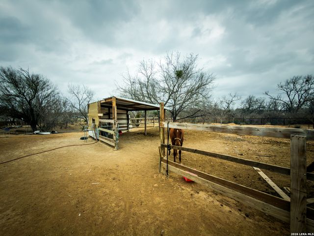 114 4th, Natalia, TX 78059