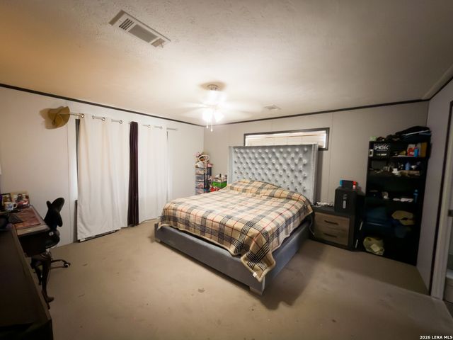 114 4th, Natalia, TX 78059