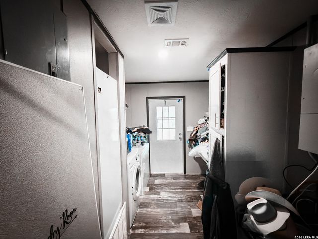 114 4th, Natalia, TX 78059