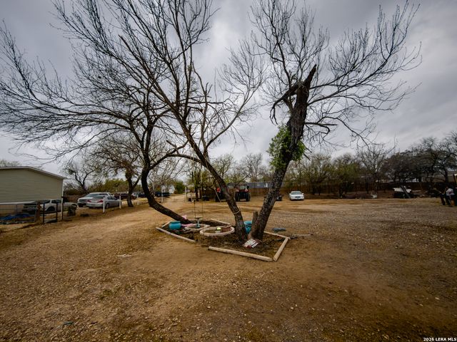 114 4th, Natalia, TX 78059