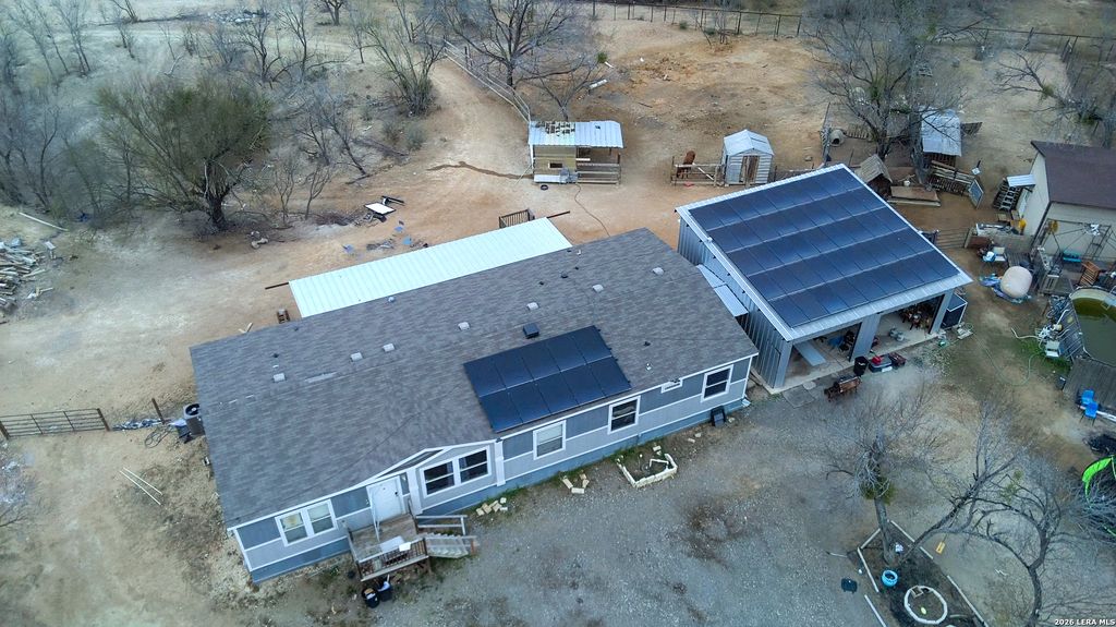 114 4th, Natalia, TX 78059