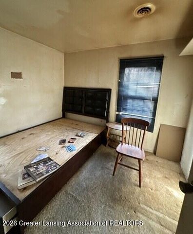 4731 Palmer Street, Lansing, MI 48910