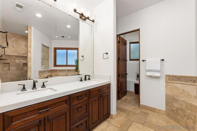 1554 Summit Avenue, Cardiff By The Sea, CA 92007