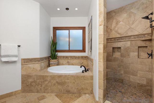 1554 Summit Avenue, Cardiff By The Sea, CA 92007