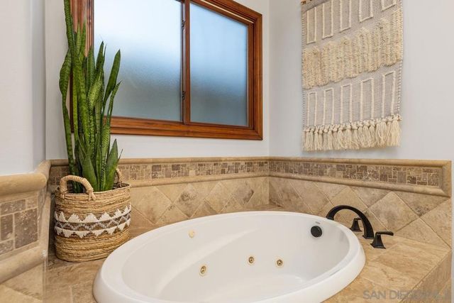 1554 Summit Avenue, Cardiff By The Sea, CA 92007