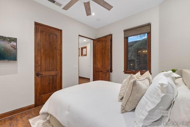 1554 Summit Avenue, Cardiff By The Sea, CA 92007