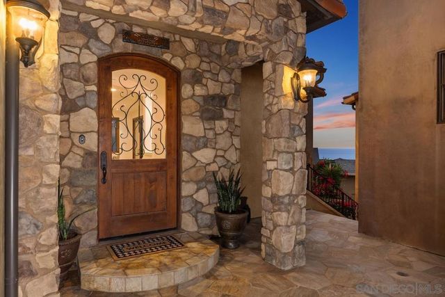 1554 Summit Avenue, Cardiff By The Sea, CA 92007