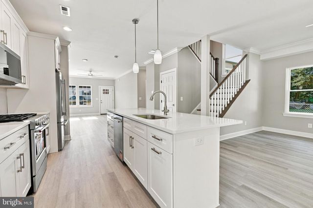 2074 NEW YORK AVE, Bensalem, PA 19020