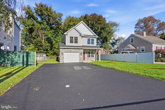2074 NEW YORK AVE, Bensalem, PA 19020