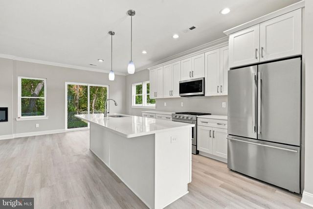 2074 NEW YORK AVE, Bensalem, PA 19020
