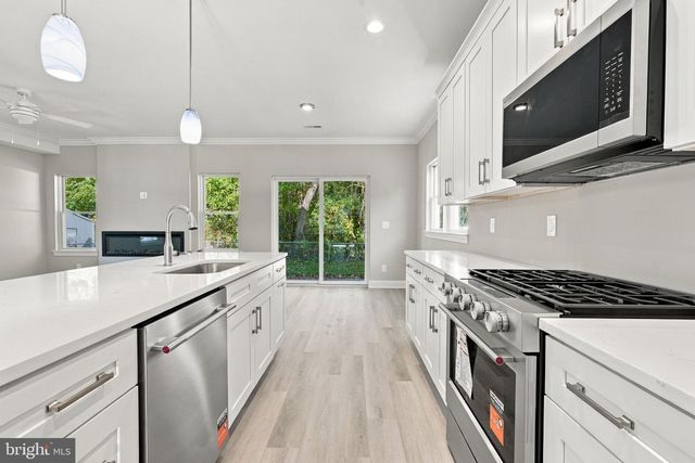 2074 NEW YORK AVE, Bensalem, PA 19020