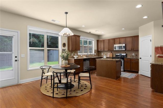1075 Crescent Ridge Drive, Buford, GA 30518