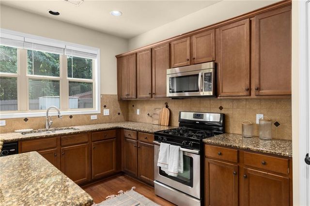 1075 Crescent Ridge Drive, Buford, GA 30518