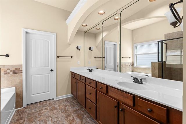 1075 Crescent Ridge Drive, Buford, GA 30518