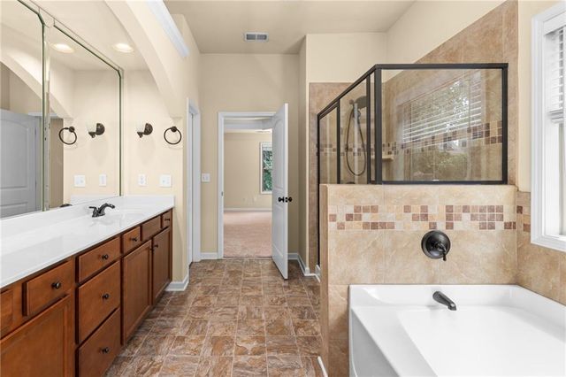1075 Crescent Ridge Drive, Buford, GA 30518