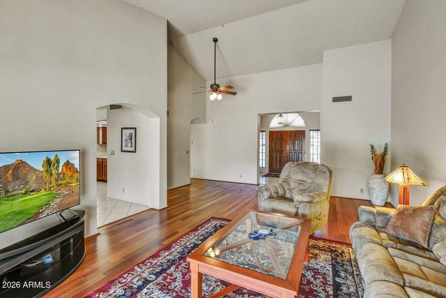 9821 W BEHREND Drive, Peoria, AZ 85382