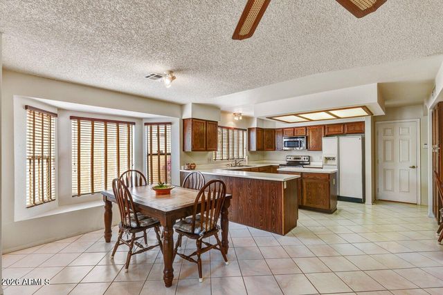 9821 W BEHREND Drive, Peoria, AZ 85382