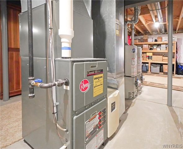 6382 Pincherry Way, Hamburg, NY 14085