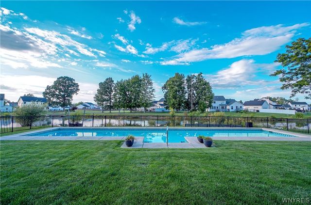 6382 Pincherry Way, Hamburg, NY 14085