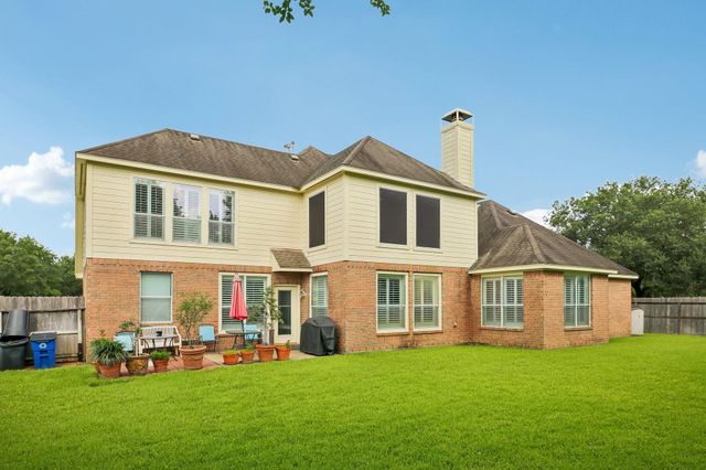 2908 Park Bend Drive, Friendswood, TX 77546