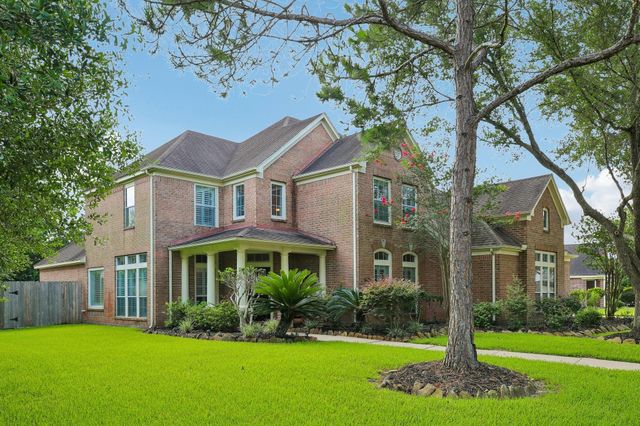 2908 Park Bend Drive, Friendswood, TX 77546