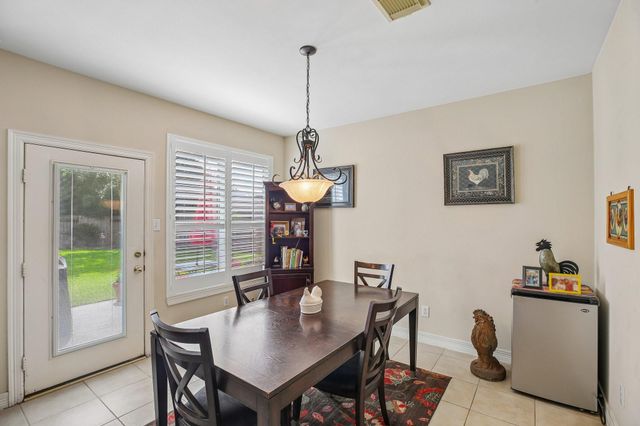 2908 Park Bend Drive, Friendswood, TX 77546