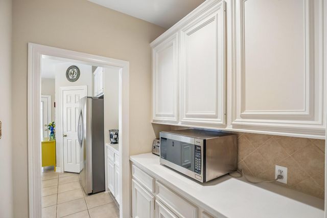2908 Park Bend Drive, Friendswood, TX 77546